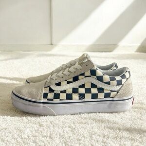 Vans gray white black Checkerboard Old Skool style lace up low top sneakers